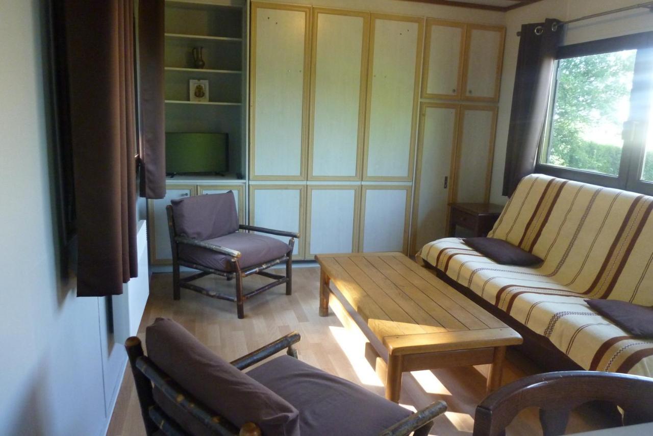 3 Gites - Relais Du Saussay In Pertheville Ners Экстерьер фото